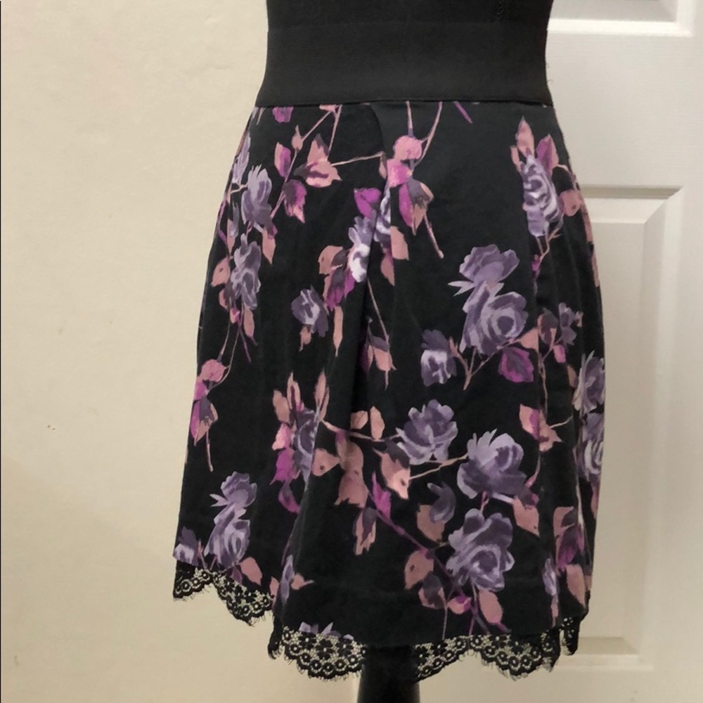 Rose Purple Lace Skirt - Elle - Picture 4 of 8